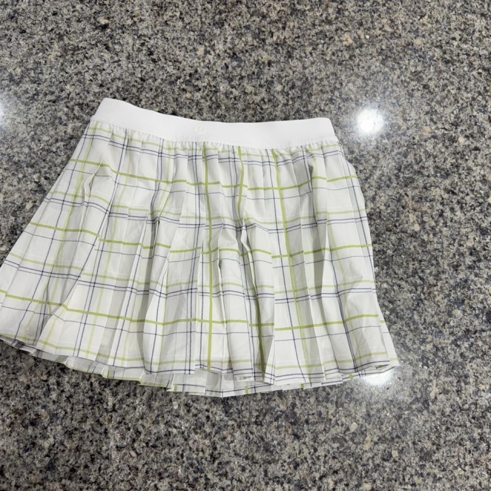 Lululemon High-Rise Pleated Tennis Skirt Match Plaid White Multi LW8ANFS Size 6